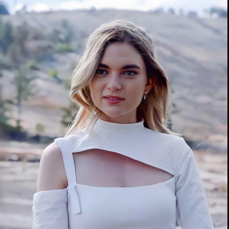 Lizzie  Saltzman 