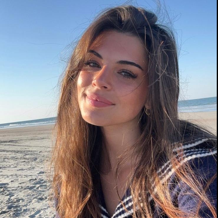 Thalya Valcourt