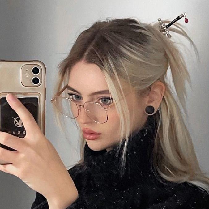 Silver 𝚂aint 𝙲loud
