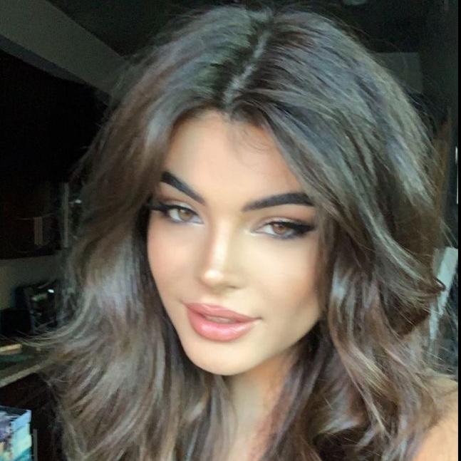Thalya Valcourt