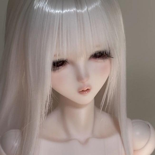            •⩊•        