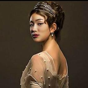 𝑺𝒐𝒑𝒉𝒊𝒆  𝑩𝒆𝒄𝒌𝒆𝒕𝒕