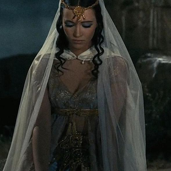 𝖲𝖤𝖱𝖤𝖭𝖤𝖨 𝖣𝖤 𝖫𝖸𝖲 