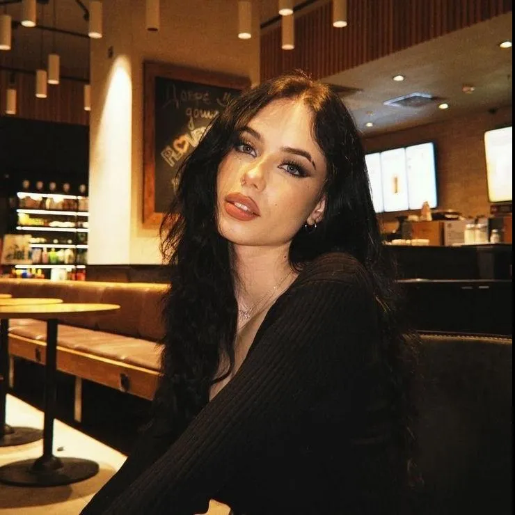 Ariella Romano 