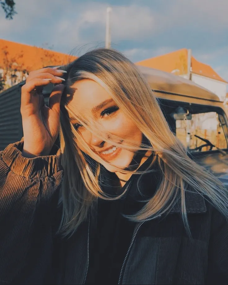 𝐅𝐫𝐚𝐧𝐜𝐢𝐧𝐞 𝐕𝐨𝐧 𝐀𝐬𝐜𝐡𝐞𝐛𝐞𝐫𝐠