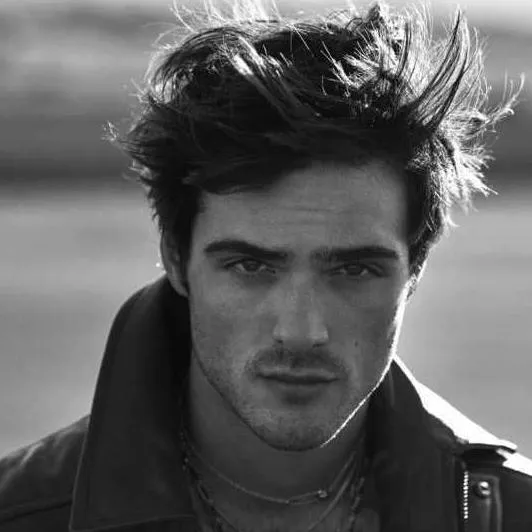 Tom  Prescott 