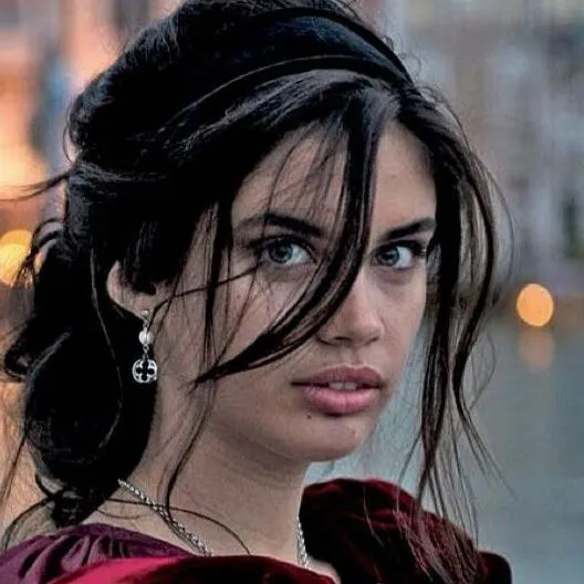 Sienna  Kuznetsova 